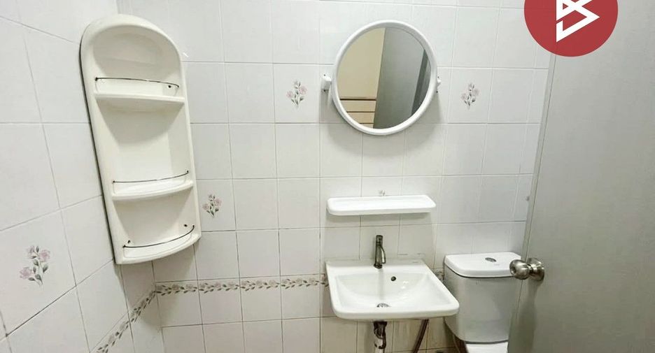 For sale 2 bedrooms townhouse in Bang Sao Thong, Samut Prakan