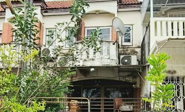 Casa adosada en venta de 2 habitaciones en Bang Khae, Bangkok