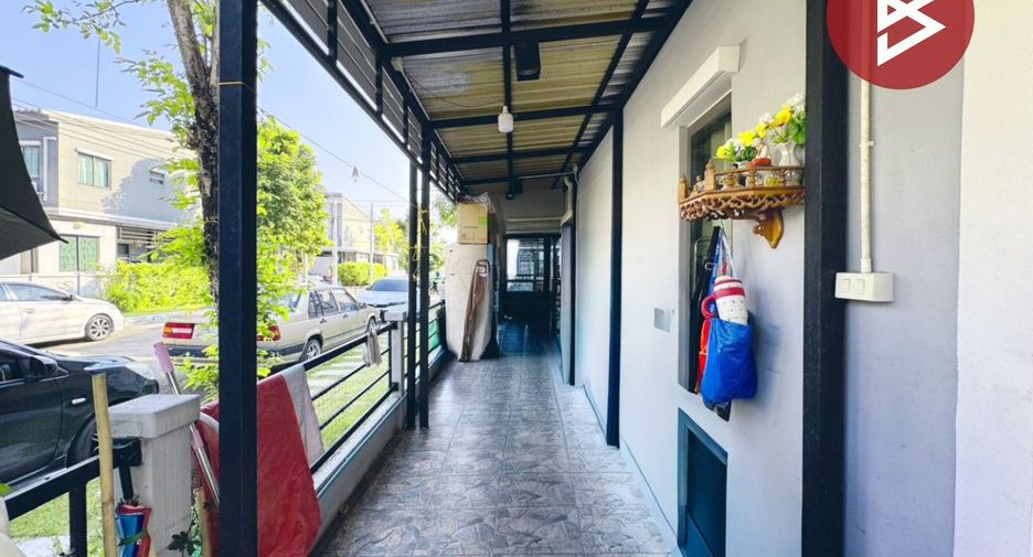 Reihenhaus zum Kauf mit 3 Zimmer in Thung Khru, Bangkok