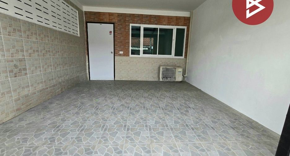 À vendre 2 chambres maison de ville à Phra Samut Chedi, Samut Prakan