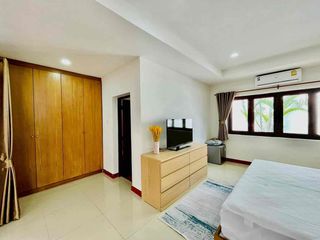 For rent 6 bedrooms villa in Bang Lamung, Chonburi