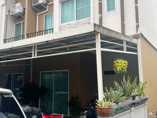 Продажа 3 спальни таунхаус в Phra Pradaeng, Самутпракан