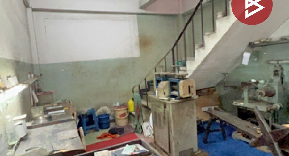 For sale 9 bedrooms retail Space in Pathum Wan, Bangkok