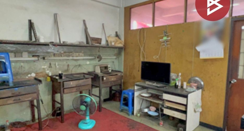 For sale 9 bedrooms retail Space in Pathum Wan, Bangkok