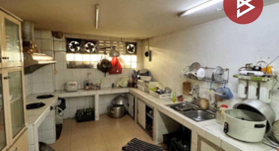 For sale 9 bedrooms retail Space in Pathum Wan, Bangkok