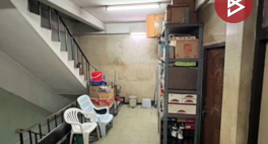 For sale 9 bedrooms retail Space in Pathum Wan, Bangkok