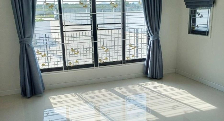 Haus zum Kauf mit 3 Zimmer in Si Racha, Chonburi
