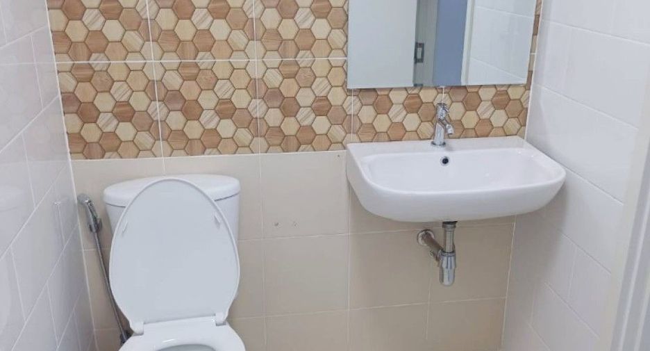 Haus zum Kauf mit 3 Zimmer in Si Racha, Chonburi