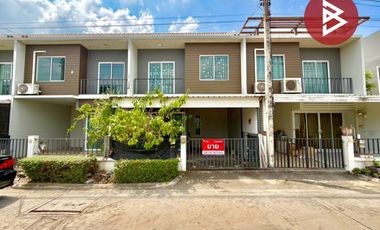 Casa adosada en venta de 2 habitaciones en Lam Luk Ka, Pathum Thani