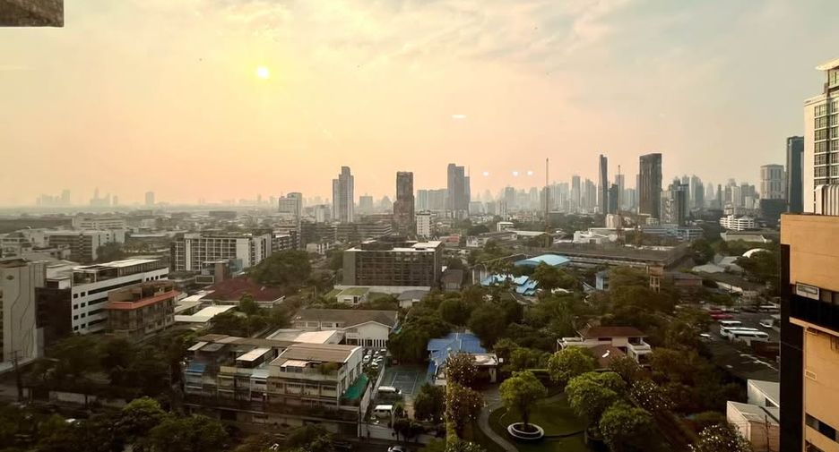 Condo en alquiler de 1 habitaciones en Khlong Toei, Bangkok