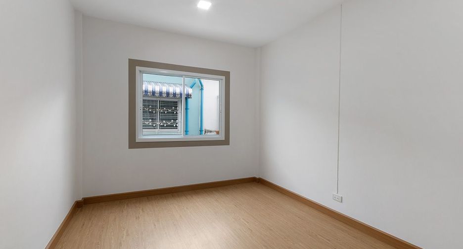 For sale 3 bedrooms townhouse in Bang Bua Thong, Nonthaburi