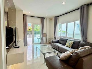 À louer 3 chambres maison à Bang Lamung, Chonburi