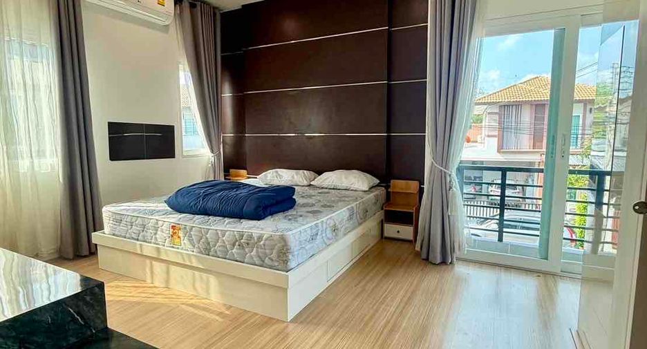 For rent 3 bedrooms house in Bang Lamung, Chonburi