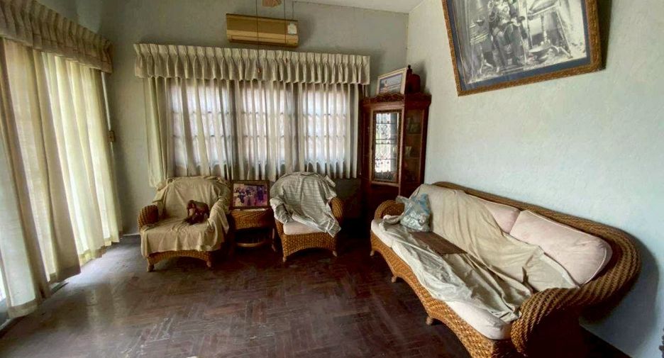 Haus zum Kauf mit Studio in Wang Thonglang, Bangkok