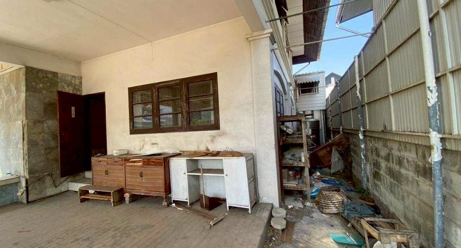 Haus zum Kauf mit Studio in Wang Thonglang, Bangkok
