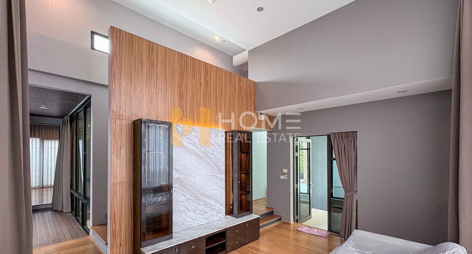 For sale 4 bedrooms house in Bueng Kum, Bangkok