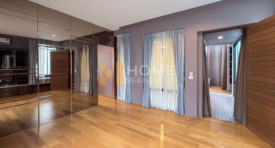 For sale 4 bedrooms house in Bueng Kum, Bangkok