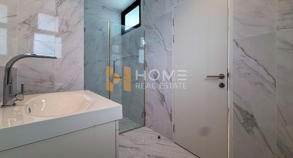 For sale 4 bedrooms house in Bueng Kum, Bangkok