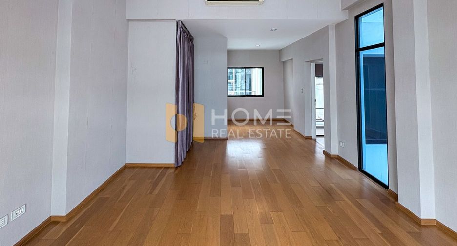 For sale 4 bedrooms house in Bueng Kum, Bangkok