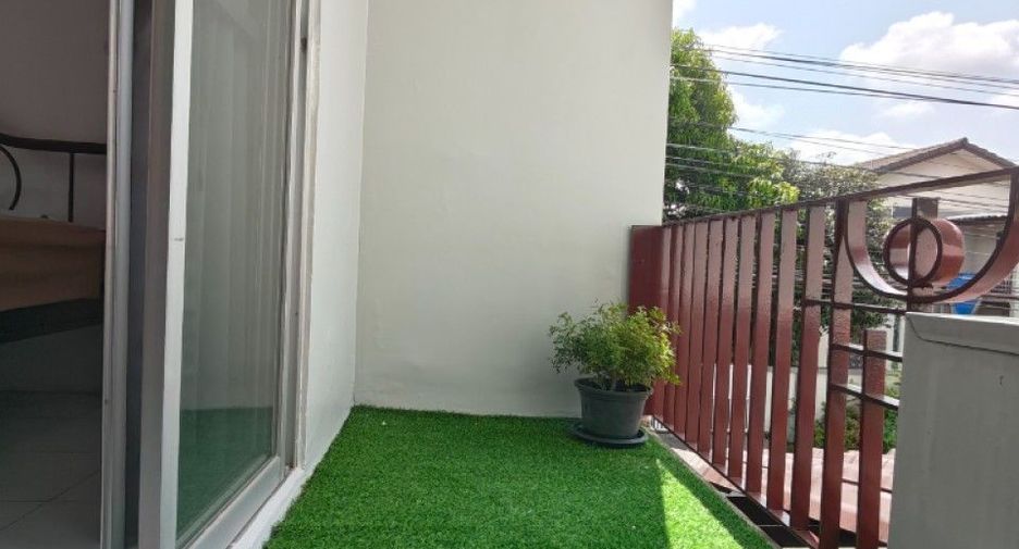 For sale 3 bedrooms townhouse in Bang Phli, Samut Prakan