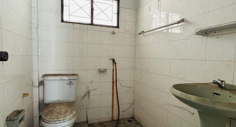 Casa en venta de 4 habitaciones en Mueang Chon Buri, Chonburi