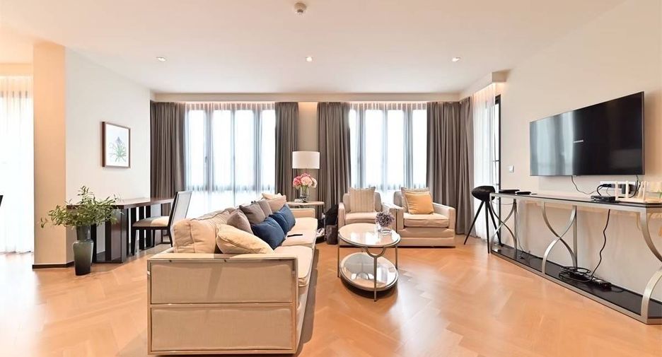 For rent and for sale 2 bedrooms condo in Watthana, Bangkok