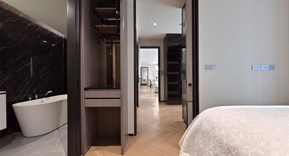For rent and for sale 2 bedrooms condo in Watthana, Bangkok
