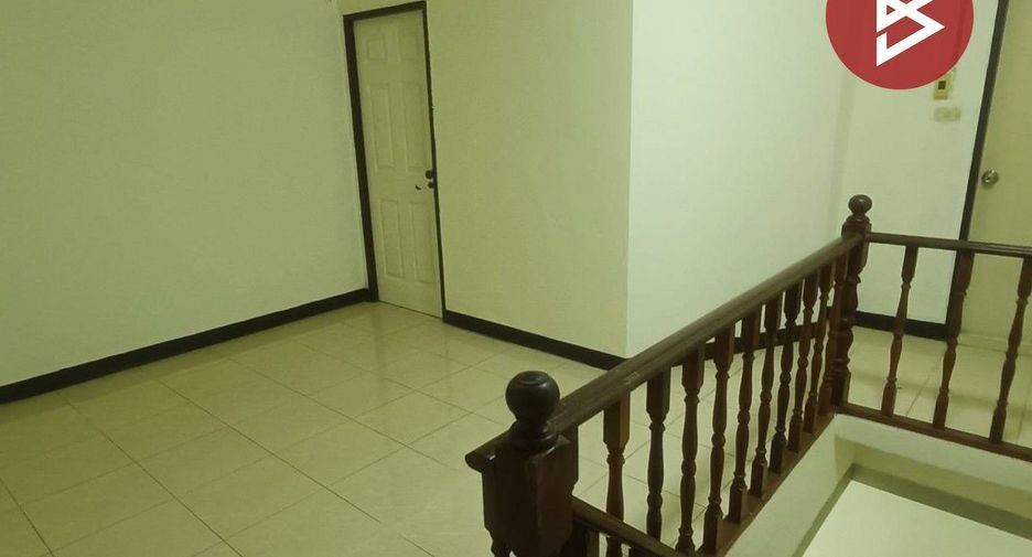 Casa adosada en venta de 2 habitaciones en Krathum Baen, Samut Sakhon