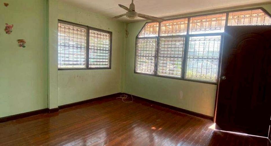 For sale 2 bedrooms townhouse in Bang Khae, Bangkok