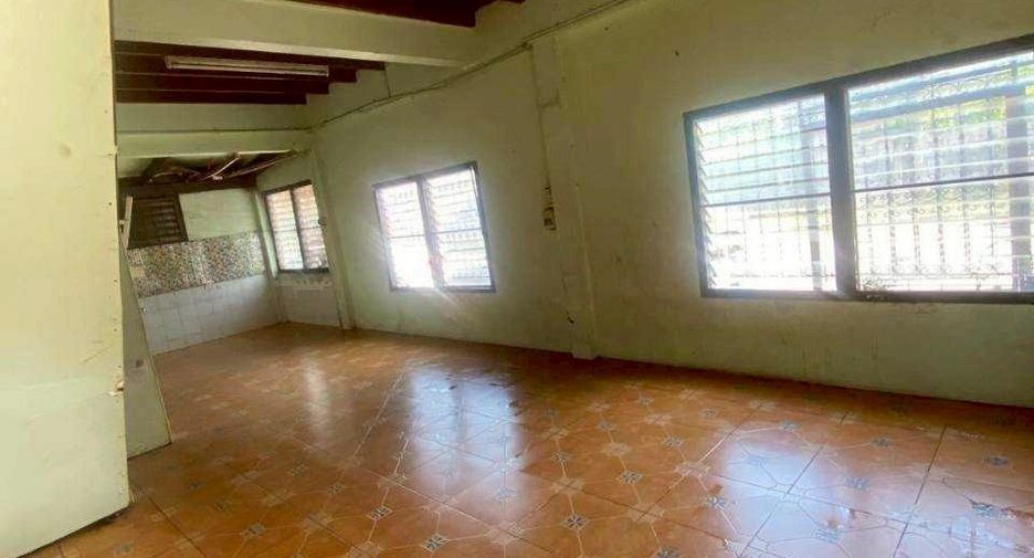 For sale 2 bedrooms townhouse in Bang Khae, Bangkok