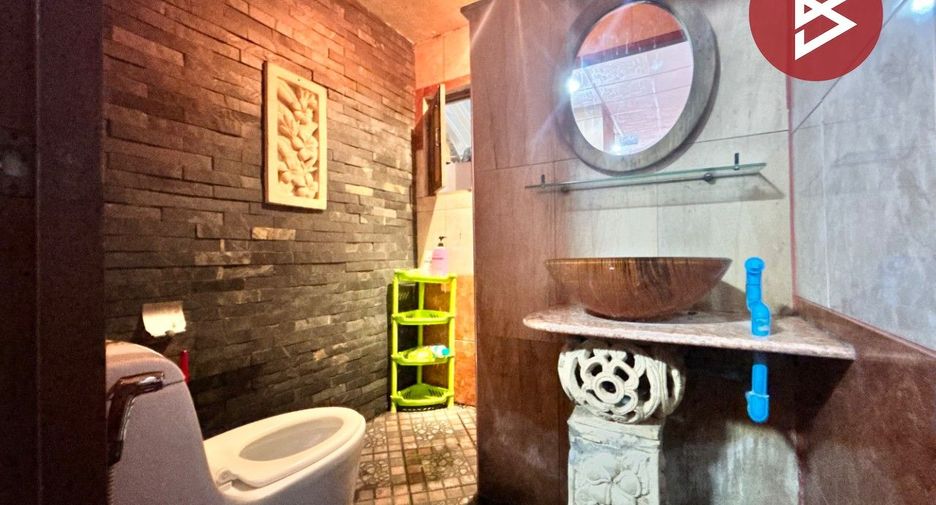 À vendre 2 chambres maison à Si Racha, Chonburi