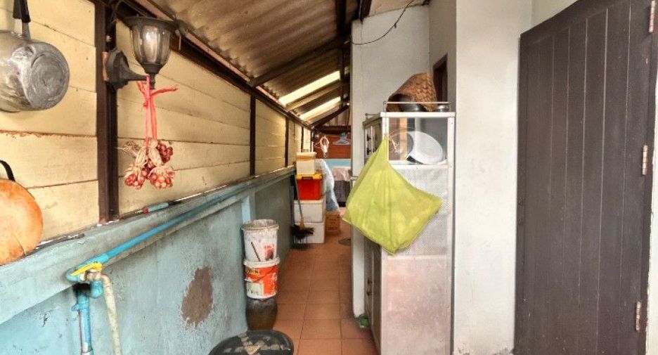 À vendre 2 chambres maison à Si Racha, Chonburi
