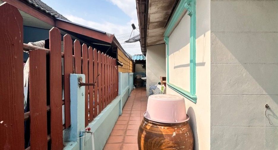 À vendre 2 chambres maison à Si Racha, Chonburi