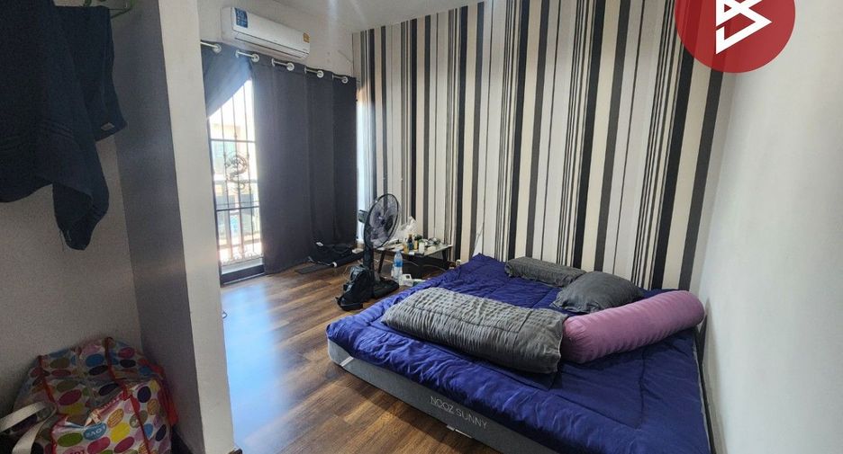 Casa adosada en venta de 2 habitaciones en Mueang Chon Buri, Chonburi