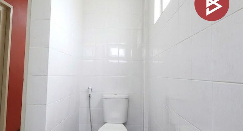 For sale 3 bedrooms townhouse in Mueang Samut Sakhon, Samut Sakhon