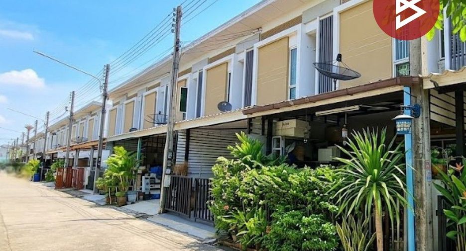 For sale 3 bedrooms townhouse in Mueang Samut Sakhon, Samut Sakhon