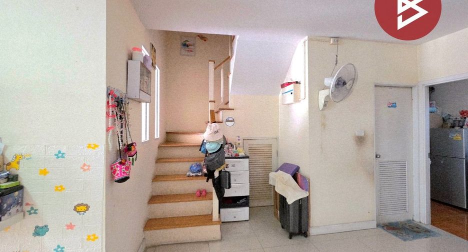 Casa adosada en venta de 3 habitaciones en Nong Khaem, Bangkok