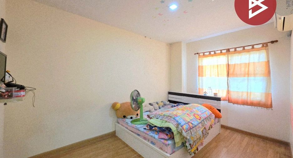 Casa adosada en venta de 3 habitaciones en Nong Khaem, Bangkok