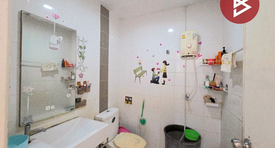 Casa adosada en venta de 3 habitaciones en Nong Khaem, Bangkok