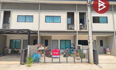 For sale 4 bedrooms townhouse in Mueang Chachoengsao, Chachoengsao