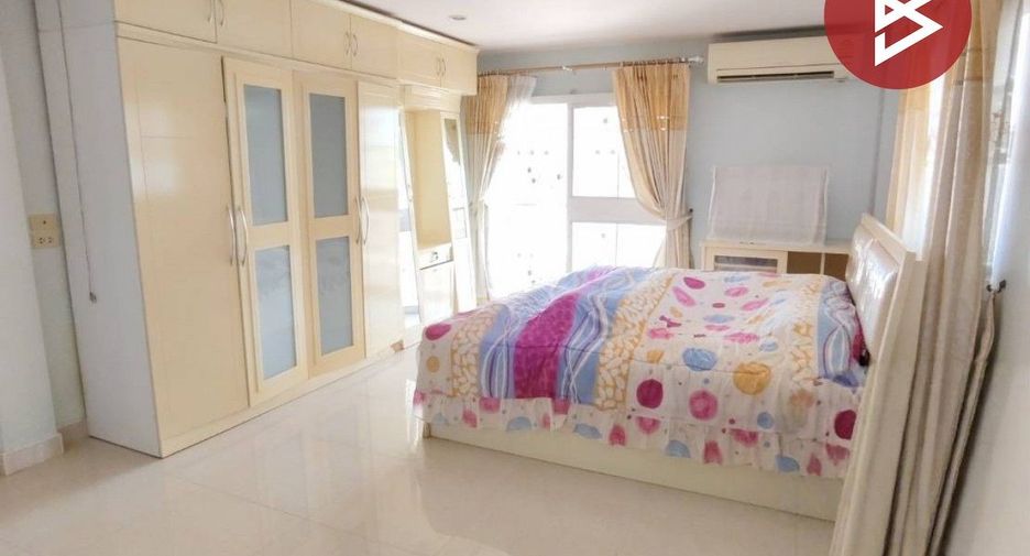 For sale 4 bedrooms house in Mueang Chachoengsao, Chachoengsao