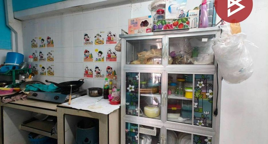 Casa adosada en venta de 3 habitaciones en Bang Phli, Samut Prakan