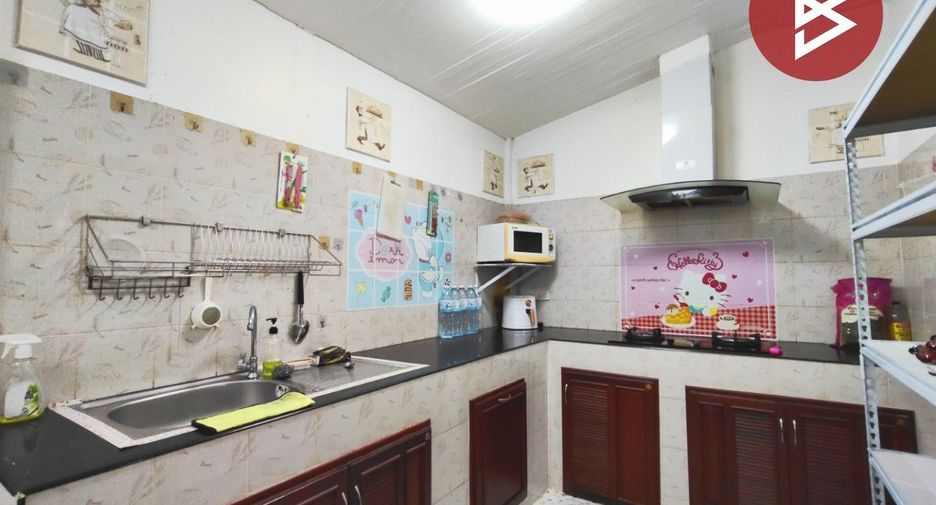 À vendre 3 chambres maison de ville à Bang Sao Thong, Samut Prakan