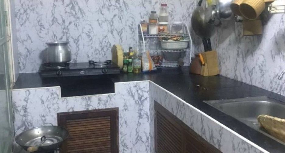 For sale 3 bedrooms townhouse in Mueang Samut Prakan, Samut Prakan
