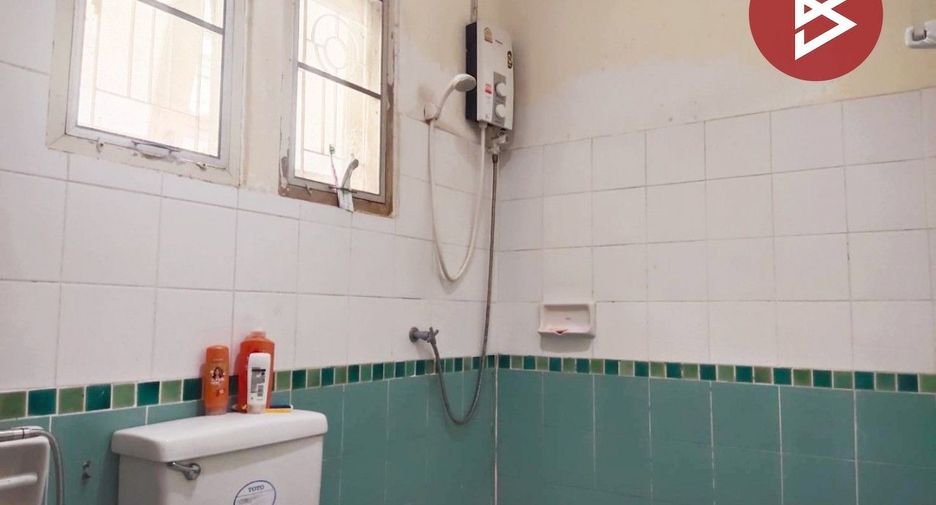 For sale 3 bedrooms townhouse in Mueang Samut Prakan, Samut Prakan