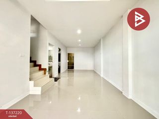 Продажа 4 спальни таунхаус в Mueang Samut Sakhon, Самутсакхон