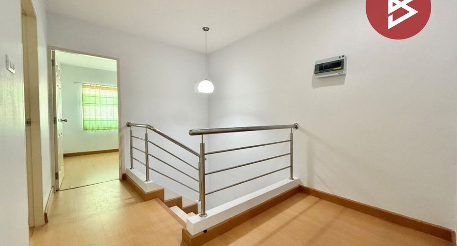 For sale 4 bedrooms townhouse in Mueang Samut Sakhon, Samut Sakhon