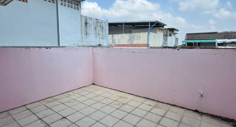 Reihenhaus zum Kauf mit 4 Zimmer in Phasi Charoen, Bangkok