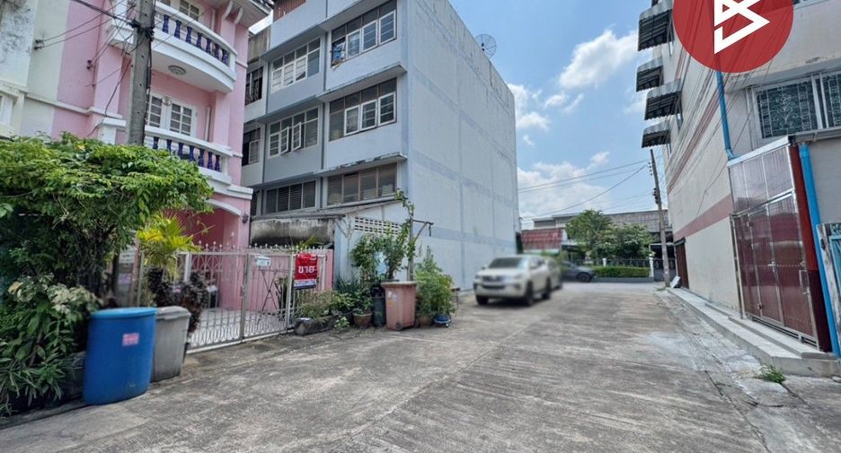 Reihenhaus zum Kauf mit 4 Zimmer in Phasi Charoen, Bangkok