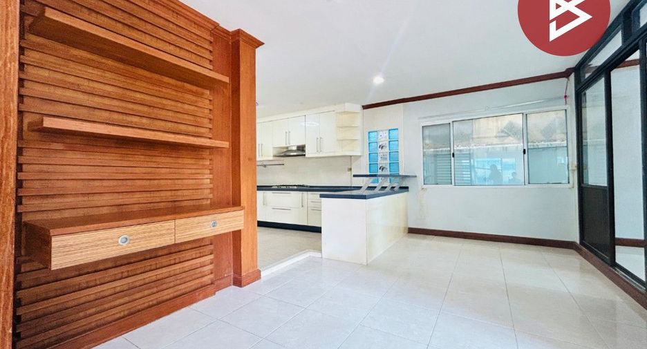 Casa en venta de 3 habitaciones en Thung Khru, Bangkok
